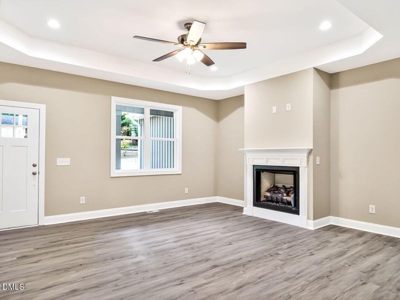 006-1280x960-living-room