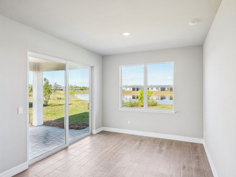 Spacious, unfurnished interior of a new home in Crescent Lakes - Reserve Series, Punta Gorda (Image 22).