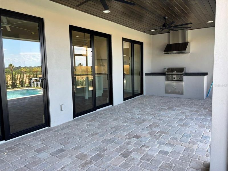 Exterior details and patio area of a home in , Montverde (Image 18).
