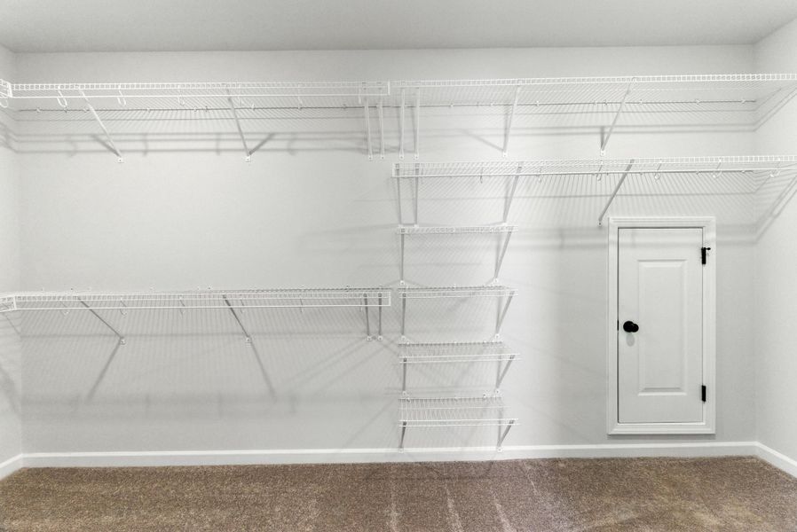 Spacious, unfurnished interior of a new home in , Summerville (Image 37).