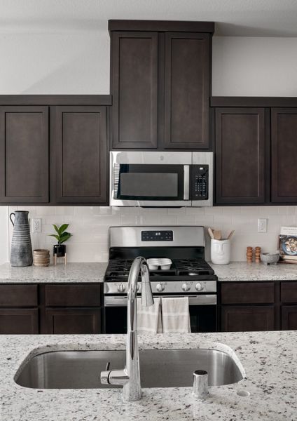 Representative furnished interior of a home built from the Ocotillo by View Homes in Summer Sky, El Paso (Image 36).
