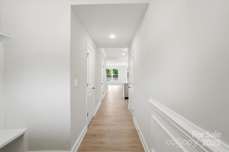 Spacious, unfurnished interior of a new home in Harrisburg Village, Harrisburg (Image 16).