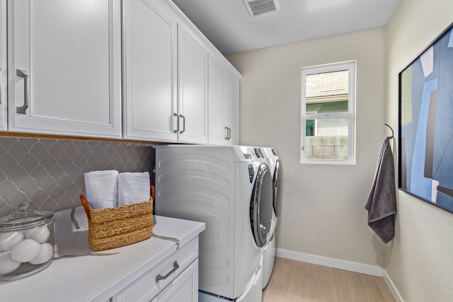 Representative furnished interior of a home built from the Plan 4412 by Scott Communities in The Views at Rancho Cabrillo, Peoria (Image 12).