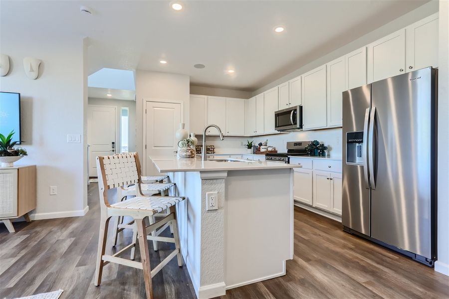 13833 deertrack ln - web quality - 012 - 14 kitchen