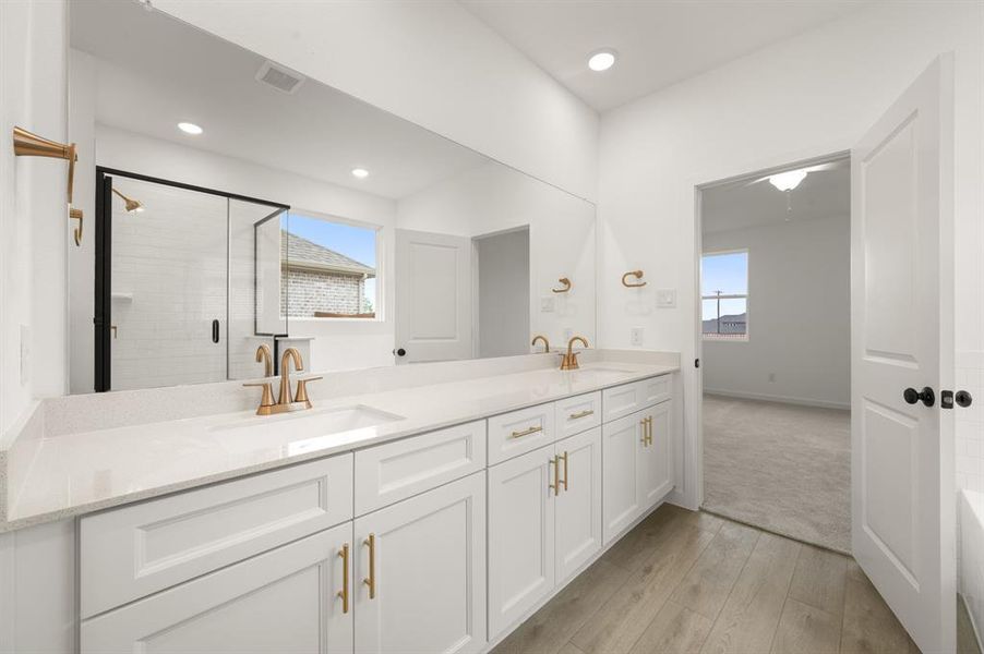 716 Tyronza- Primary Suite-4