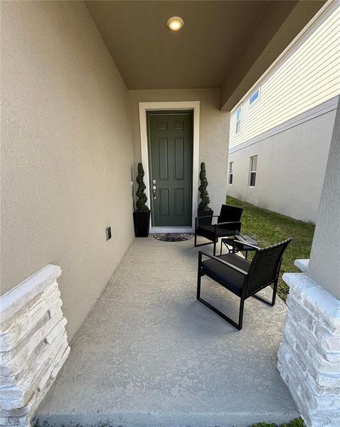Exterior details and patio area of a home in , St. Cloud (Image 3).