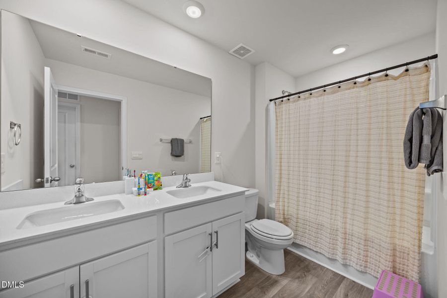 37-web-or-mls-IMG_6640 37-web-or-mls-IMG_6640