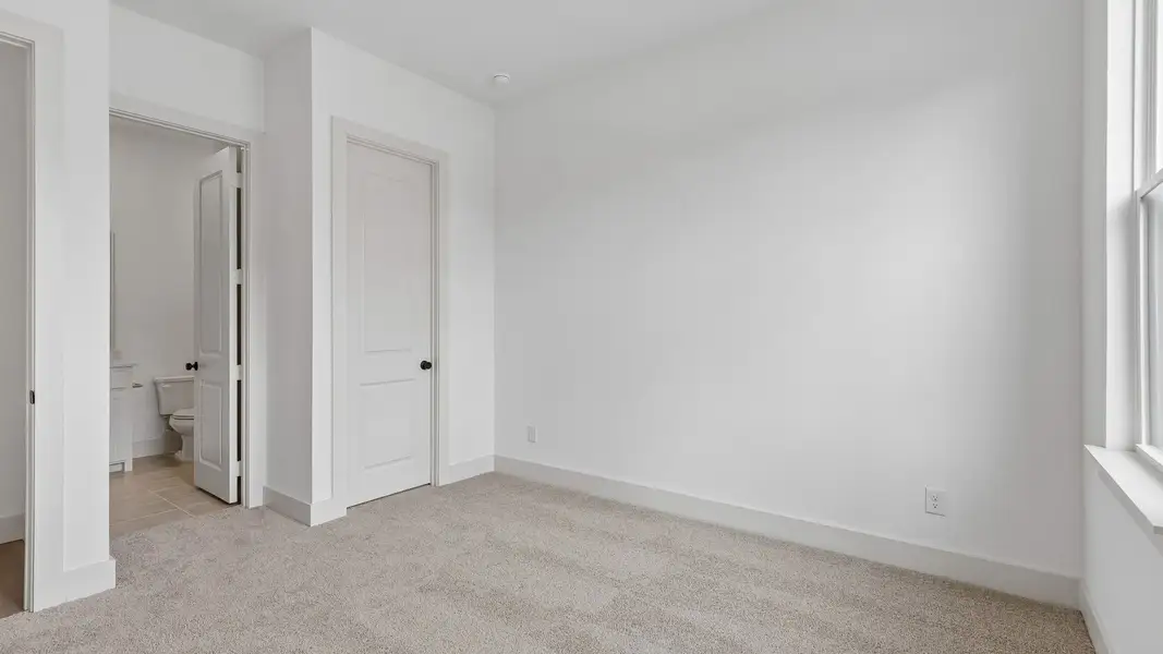 Representative unfurnished interior of a home built from the Colton by Southgate Homes in The Reserve at Watters, Allen (Image 31).