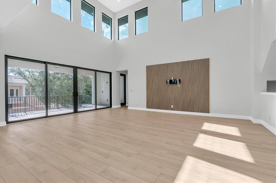Spacious, unfurnished interior of a new home in , St. Petersburg (Image 42).