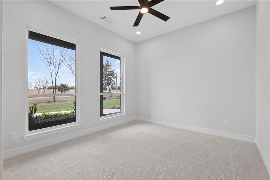 Spacious, unfurnished interior of a new home in , Celeste (Image 20).