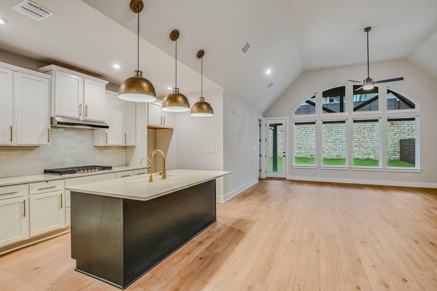 Kitchen and Family Kitchen and Family