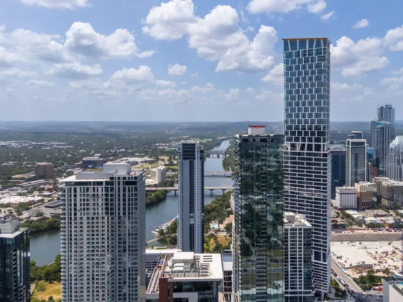 Condo located in Austin, TX showcasing its design and architecture (Image 3).