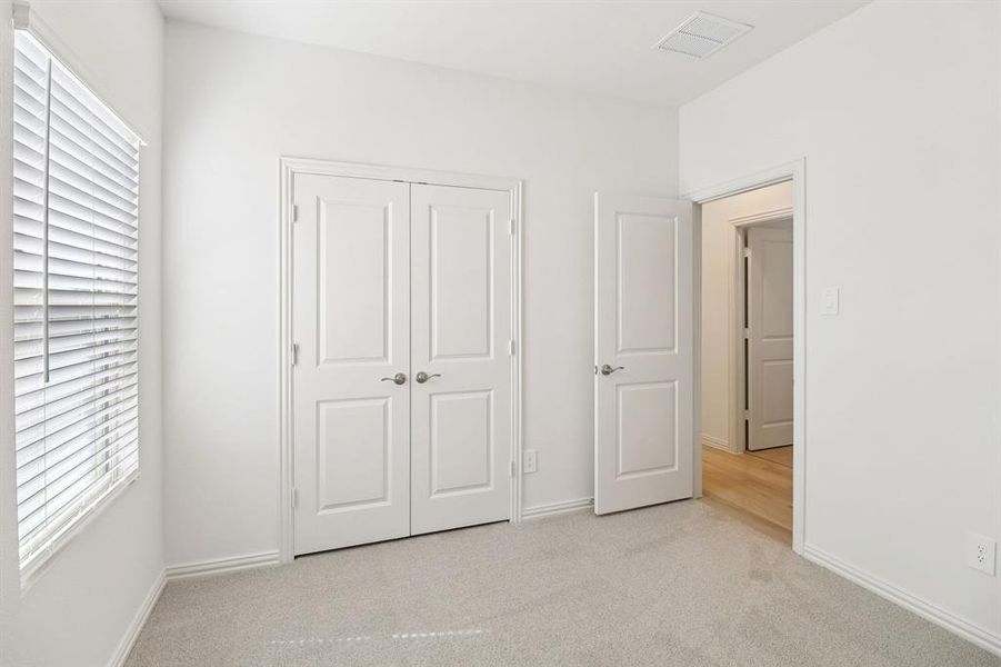 Spacious, unfurnished interior of a new home in Lakehaven - Spring Series, Farmersville (Image 24).