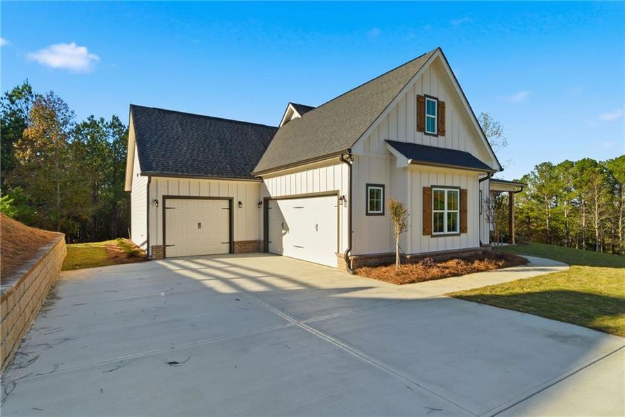 Image 36 of a home in .