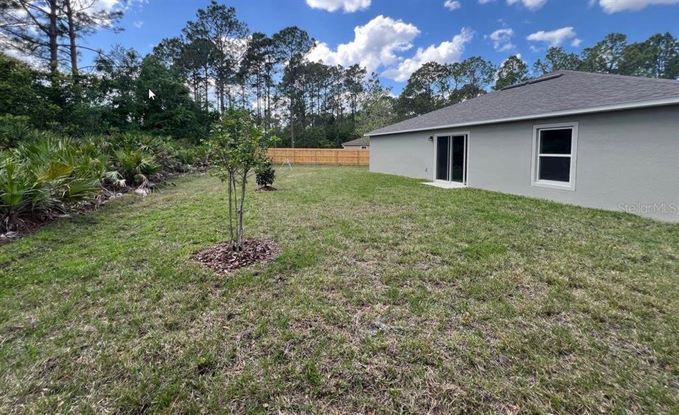 Exterior details and patio area of a home in Palm Coast: Value Collection, Palm Coast (Image 3).