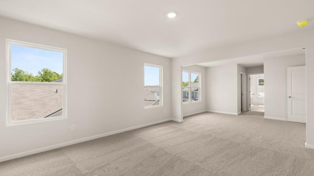 Spacious, unfurnished interior of a new home in Falcon Landing, Gainesville (Image 34).