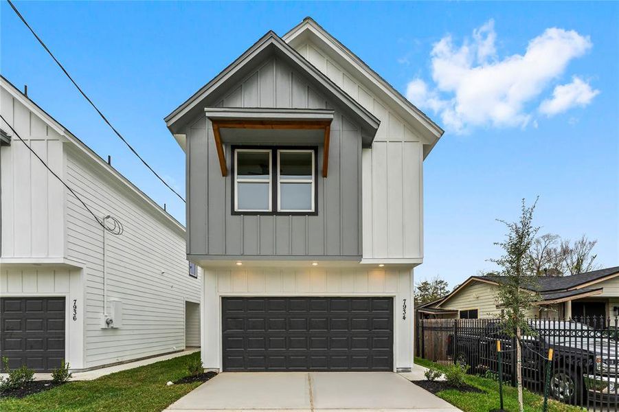 As we step closer, take a moment to admire the home’s striking exterior—modern textures, sleek lines, and those finishes that truly set the stage for what’s inside. (Photo may be enhanced)