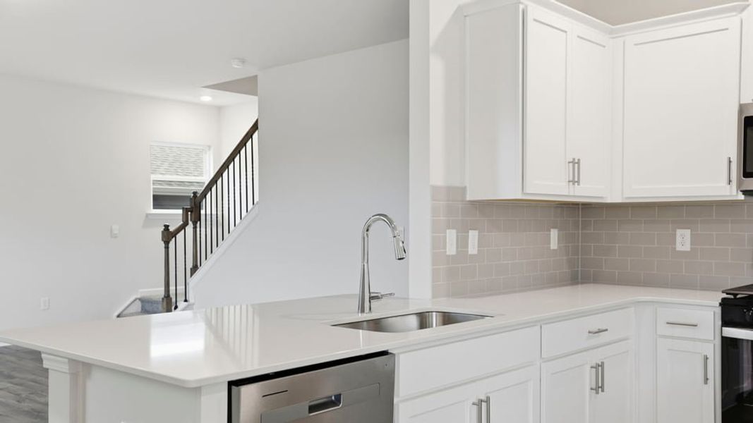 Image 31 of a home in Woodglen.