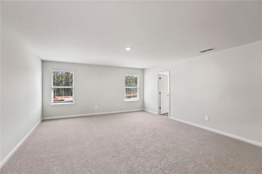 Spacious, unfurnished interior of a new home in Creekside at Oxford Park, Fairburn (Image 32). Spacious, unfurnished interior of a new home in Creekside at Oxford Park, Fairburn (Image 32).