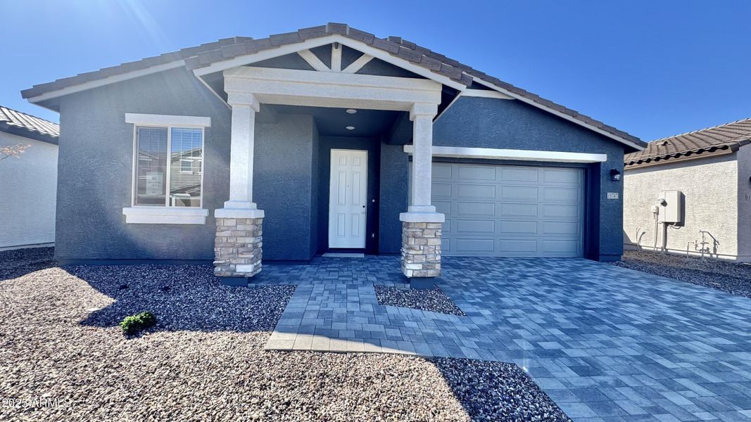 002 Front Exterior 002 Front Exterior