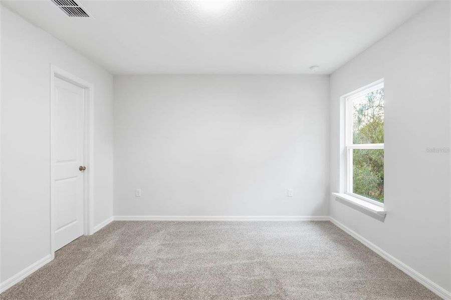 Spacious, unfurnished interior of a new home in , Altamonte Springs (Image 40).