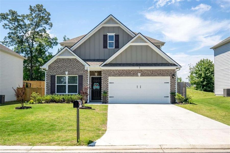 Front exterior of a new home in , Rome, GA, highlighting curb appeal (Image 2). Front exterior of a new home in , Rome, GA, highlighting curb appeal (Image 2).