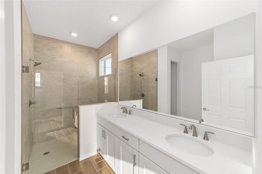 Furnished interior view inside a new home in , Ocala (Image 5).