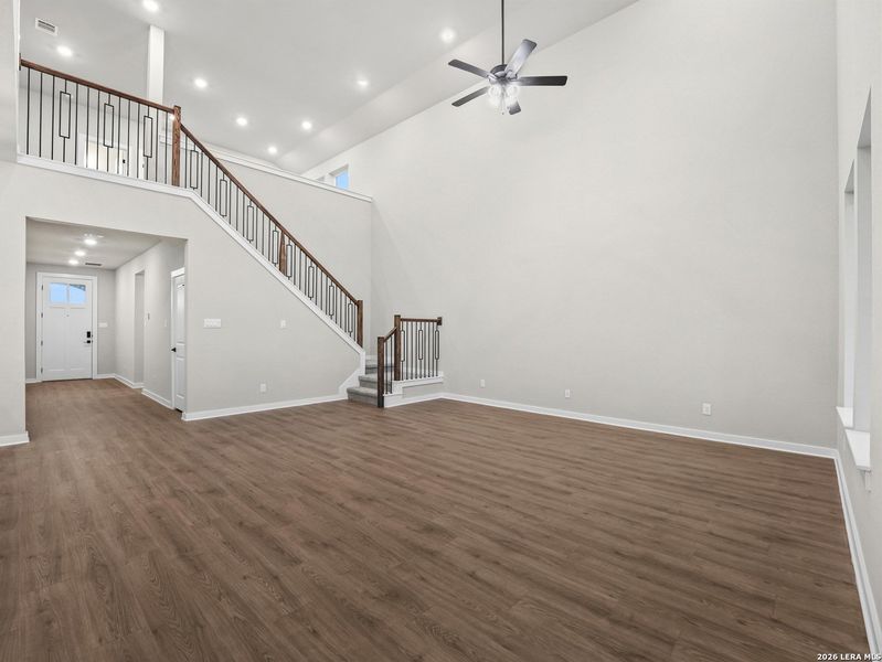 Spacious, unfurnished interior of a new home in Saddle Creek Ranch, Cibolo (Image 21).