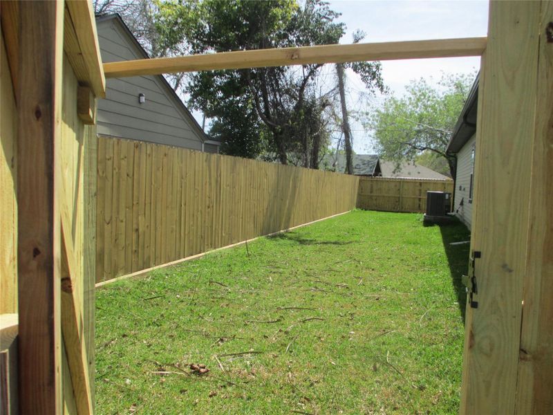 Exterior details and patio area of a home in , Baytown (Image 23).