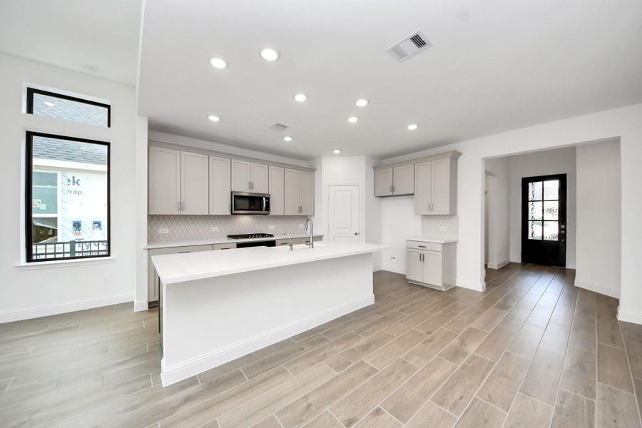 Furnished interior view inside a new home in Gatherings® at Chambers Creek: Duets Collection, Willis (Image 9). Furnished interior view inside a new home in Gatherings® at Chambers Creek: Duets Collection, Willis (Image 9).