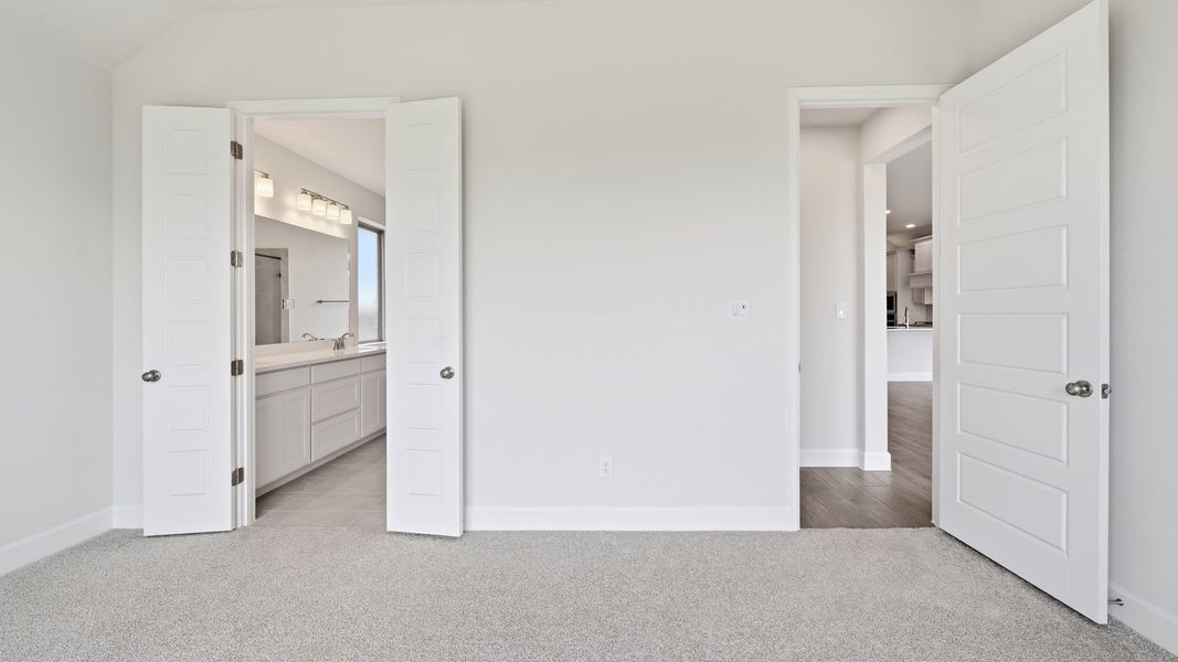 Spacious, unfurnished interior of a new home in Meraki, Forney (Image 19).