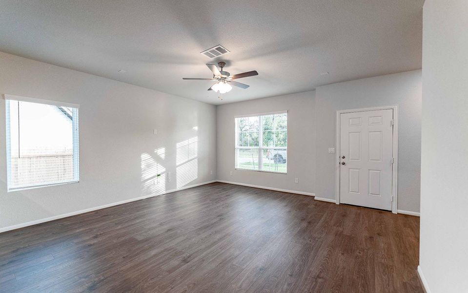 Spacious, unfurnished interior of a new home in Sanctuary, Salado (Image 16).