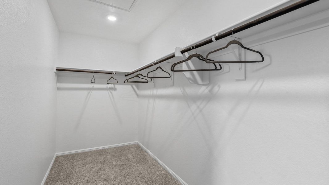 Spacious, unfurnished interior of a new home in Townes Landing, Fort Worth (Image 21).