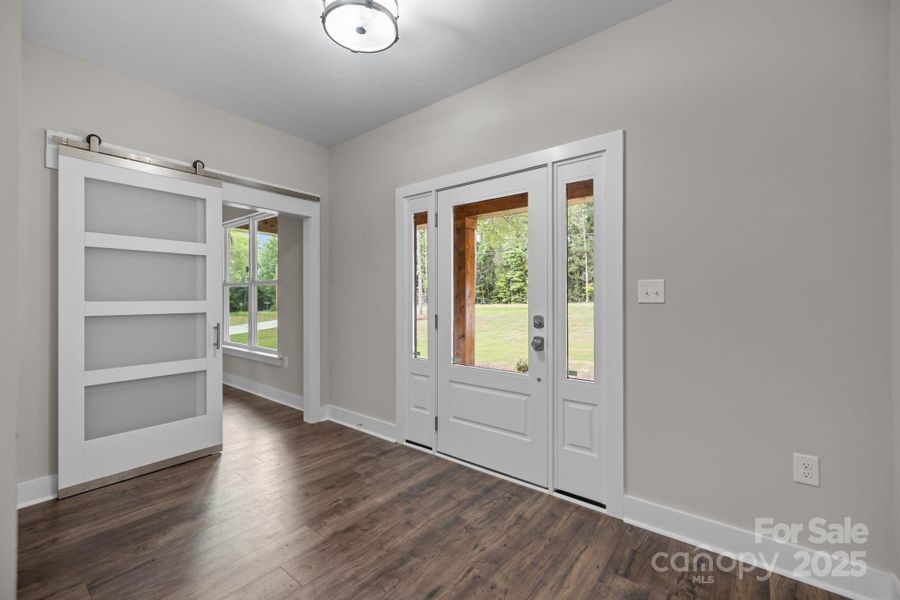 Spacious, unfurnished interior of a new home in , Waxhaw (Image 23). Spacious, unfurnished interior of a new home in , Waxhaw (Image 23).