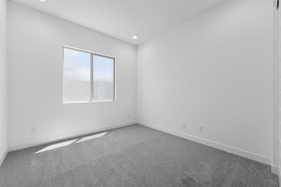 Spacious, unfurnished interior of a new home in Combs Ranch, San Tan Valley (Image 30).