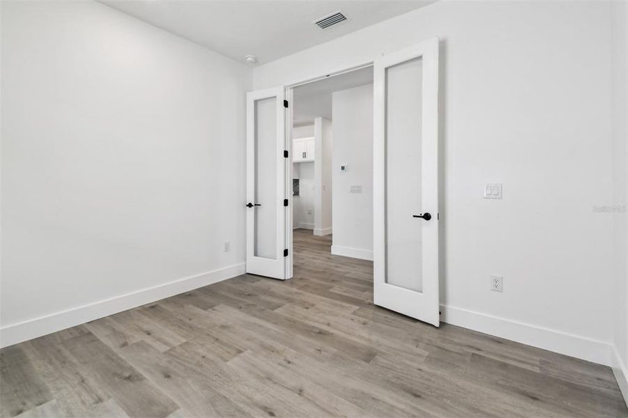 Spacious, unfurnished interior of a new home in The Peninsula at Rhodine Lake, Riverview (Image 19).