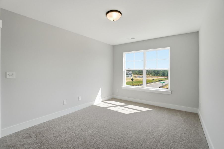 Spacious, unfurnished interior of a new home in Blythe Mill Townhomes, Waxhaw (Image 26).