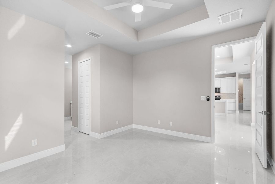 Spacious, unfurnished interior of a new home in , Port LaBelle (Image 21).