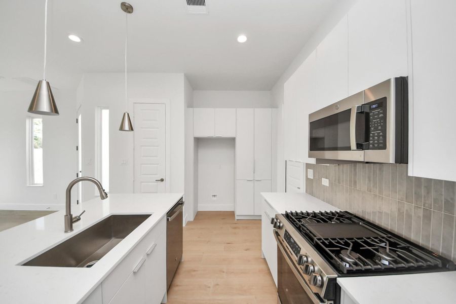 Kitchen*REPRESENTATIVE PHOTO ONLY. HOME IS UNDER CONSTRUCTION.