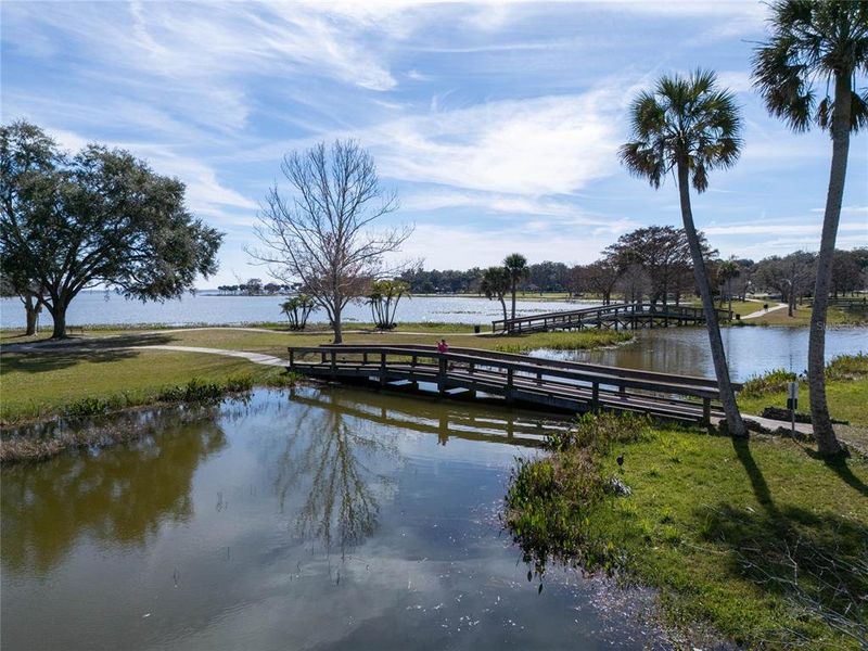 Natural landscape and outdoor views near Silver Lake Pointe in Leesburg (Image 27).