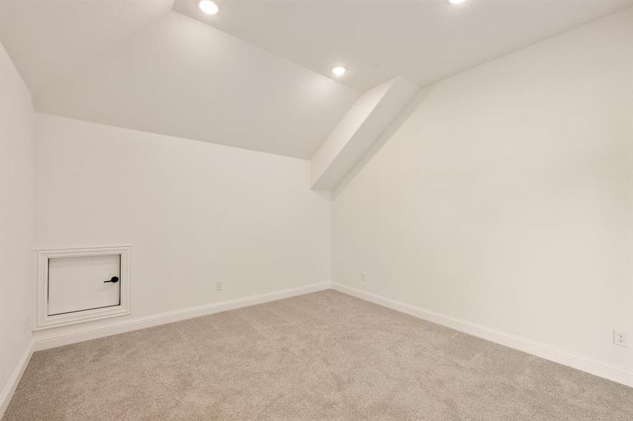 Spacious, unfurnished interior of a new home in Painted Tree Woodland District 50, McKinney (Image 17). Spacious, unfurnished interior of a new home in Painted Tree Woodland District 50, McKinney (Image 17).