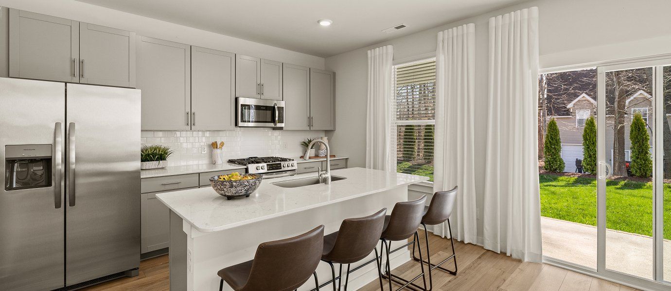 3501 Hamilton Kitchen 3of5 F1 3501 Hamilton Kitchen 3of5 F1