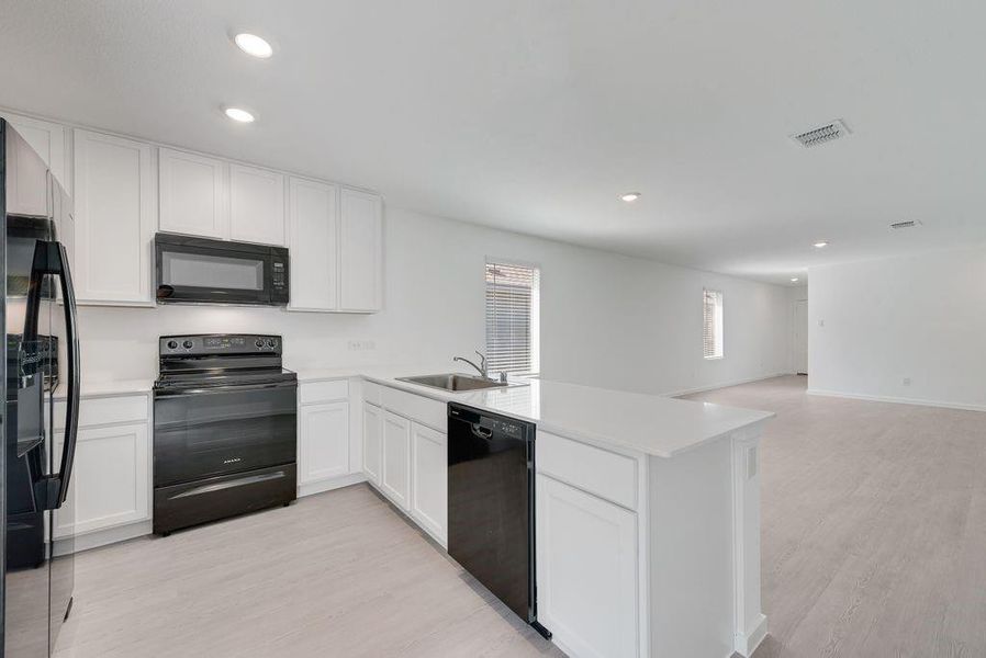 Furnished interior view inside a new home in Cottonwood, Wilmer (Image 8). Furnished interior view inside a new home in Cottonwood, Wilmer (Image 8).