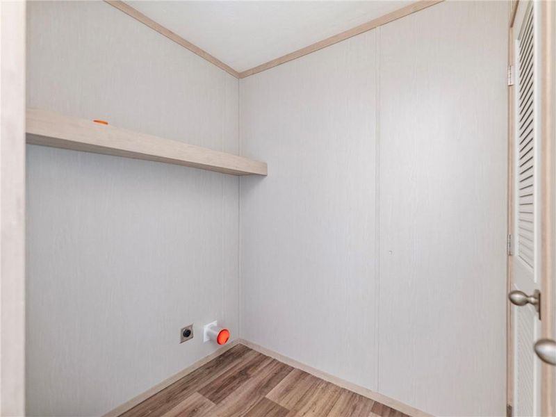 Spacious, unfurnished interior of a new home in , Gainesville (Image 31).