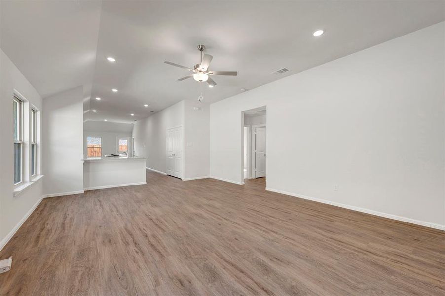 Spacious, unfurnished interior of a new home in Elevon, Lavon (Image 38).
