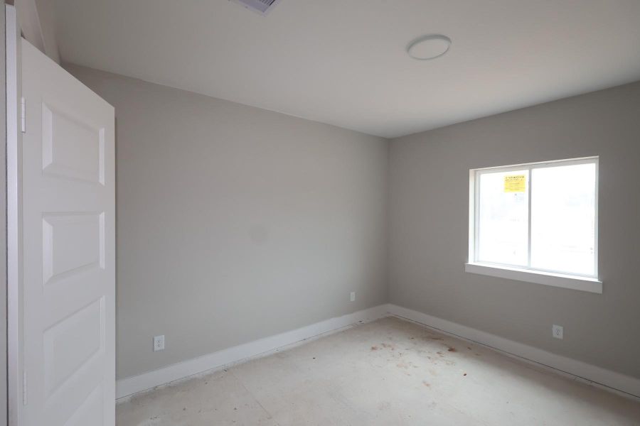 Image 24 of a home in Two Step Farm 35'.