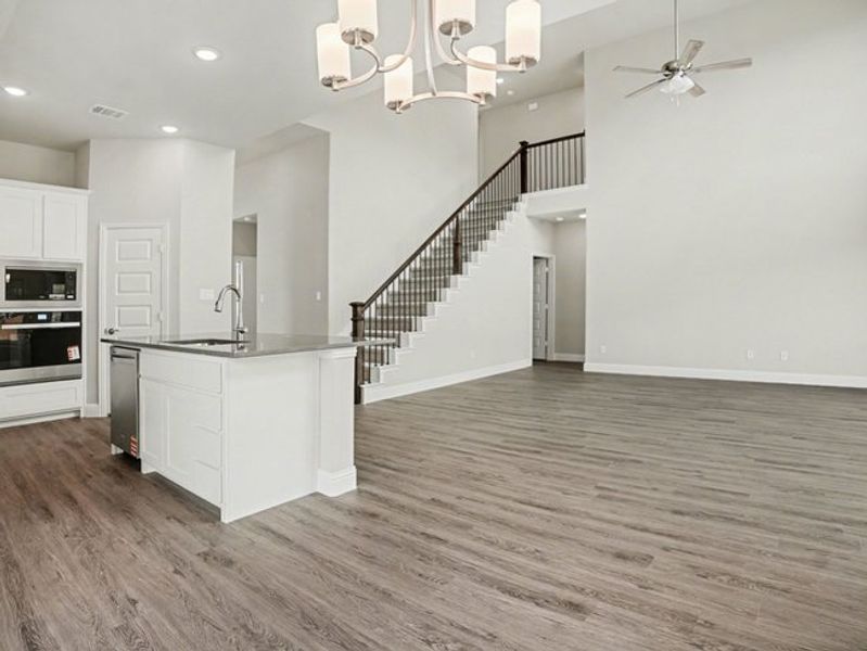 Spacious, unfurnished interior of a new home in Cole Crossing Estates, DeSoto (Image 14).