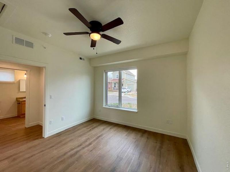 Spacious, unfurnished interior of a new home in , Boulder (Image 21).