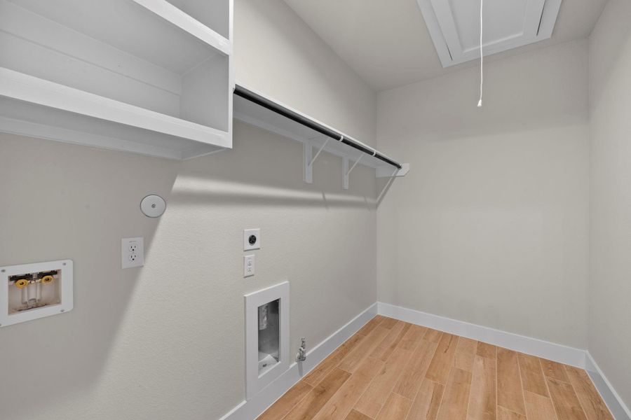 Spacious, unfurnished interior of a new home in Beacon Hill, Waller (Image 25).