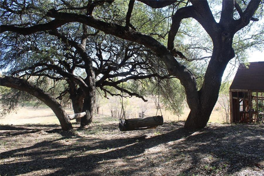 Natural landscape and outdoor views near in Brownwood (Image 29). Natural landscape and outdoor views near in Brownwood (Image 29).
